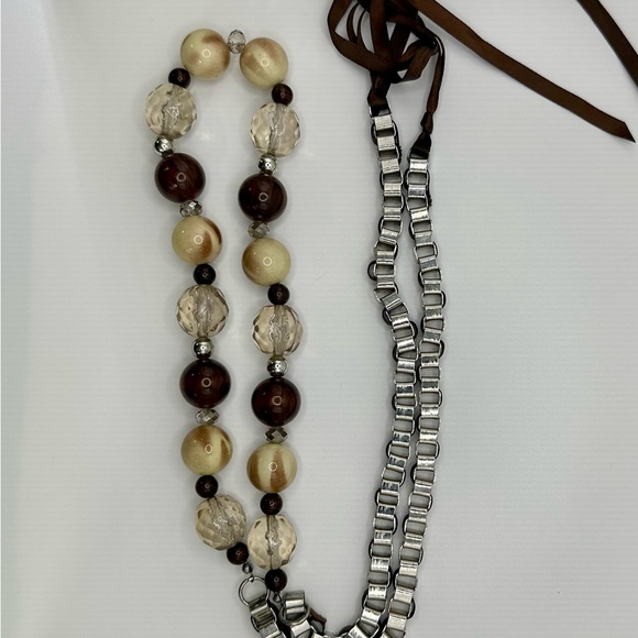 Ribbon threaded through silver cubicle chain with brown, beige and crystal beads - Picture 5 of 12